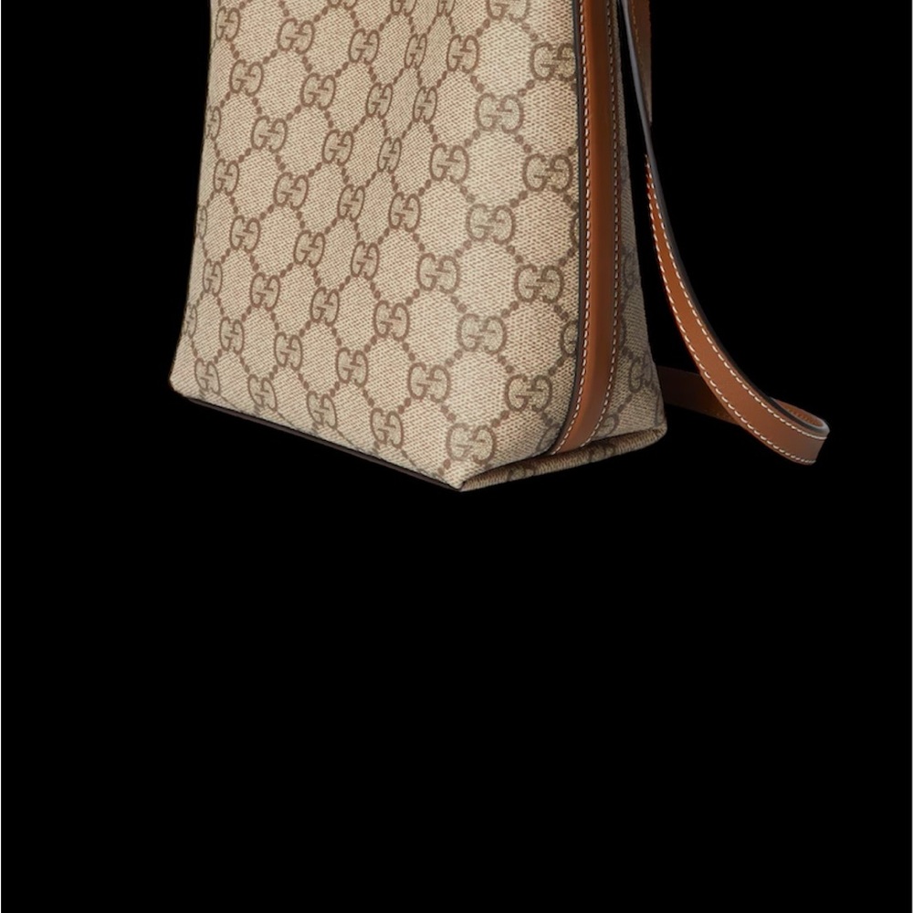 ✨ NIB Gucci GG Emblem Nano Bucket Bag - 100% Authentic ✨ - Picture 2 of 5